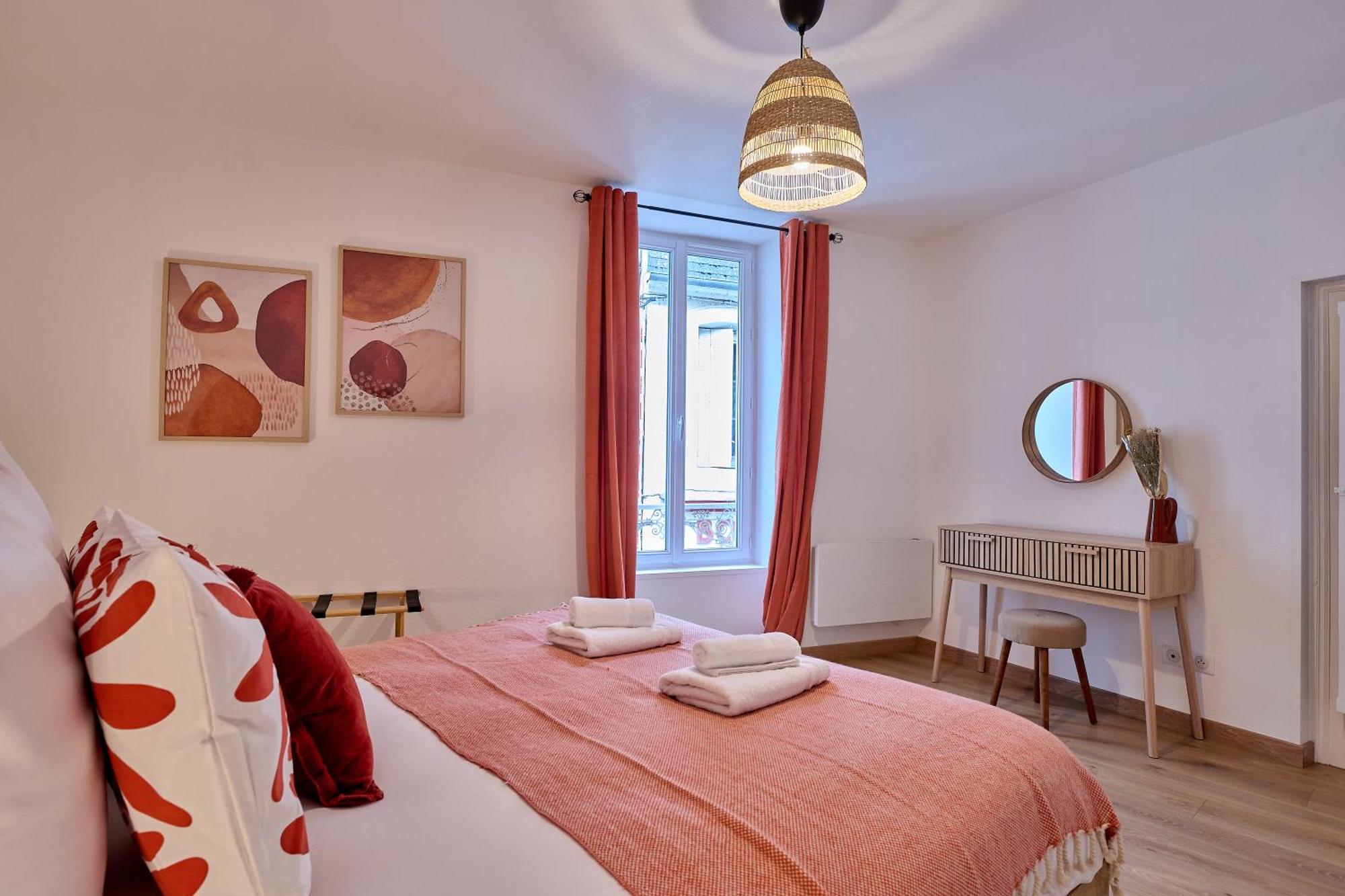 Le Oliva Chez Les M By Primo Conciergerie Apartamento Nevers Exterior foto